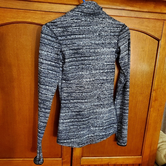 🖤 Nike Pro Dry fit long sleeve shirt. - Picture 6 of 6